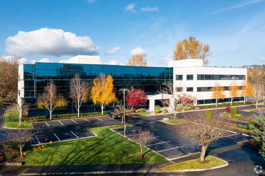 6840-6842 Fort Dent Way, Tukwila, WA for lease - Primary Photo - Image 1 of 6