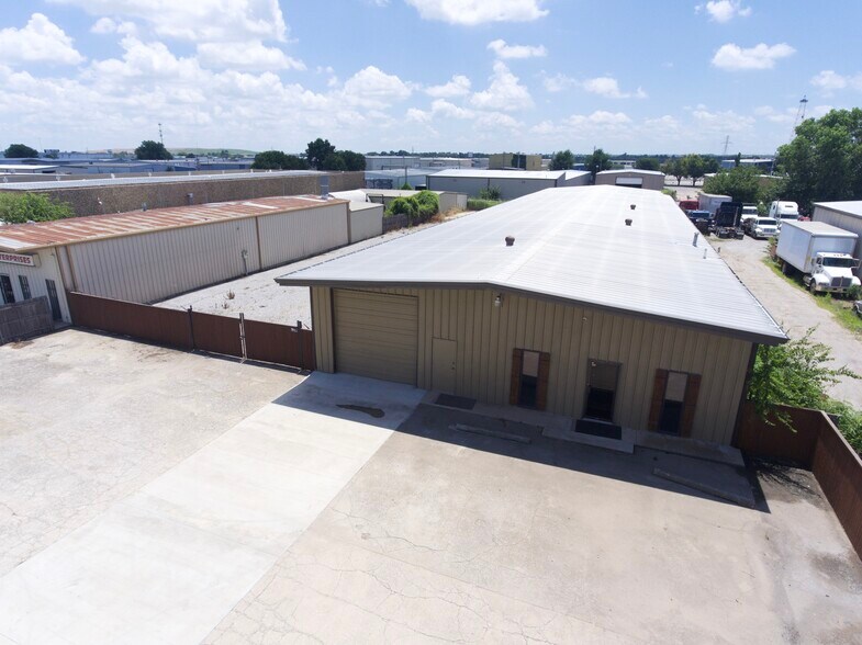 8516 W Reno Ave, Oklahoma City, OK à vendre - Photo du bâtiment - Image 3 de 17