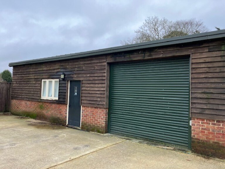 Unit 3 Grove Park Upton Lane Nursling Southampton, Southampton à louer - Photo du bâtiment - Image 1 de 2