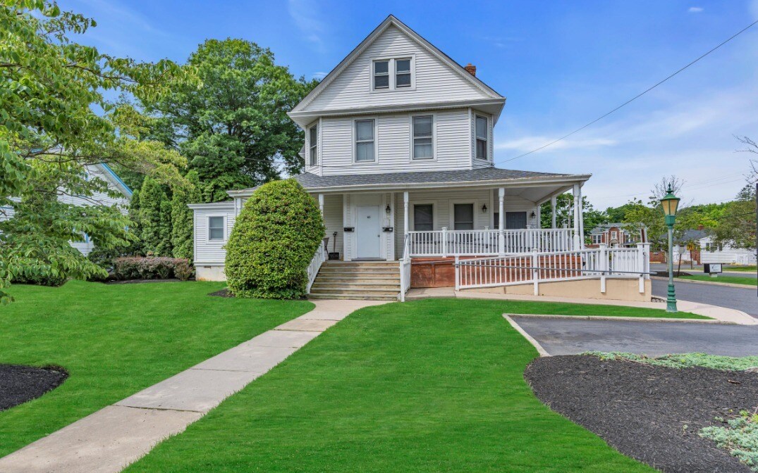 43 Main St, Farmingdale, NJ à vendre Photo du bâtiment- Image 1 de 1