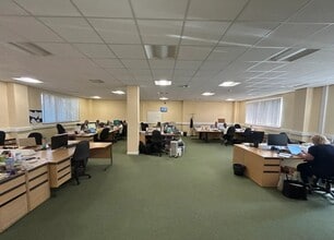 Oldbury Rd, Cwmbran for lease Interior Photo- Image 2 of 7