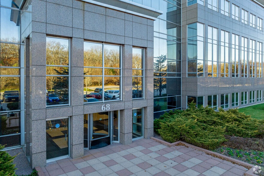 68 S Service Rd, Melville, NY for lease - Building Photo - Image 2 of 19