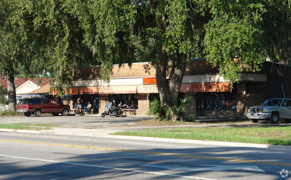 210 S French Ave, Sanford, FL à vendre - Photo du bâtiment - Image 2 de 4