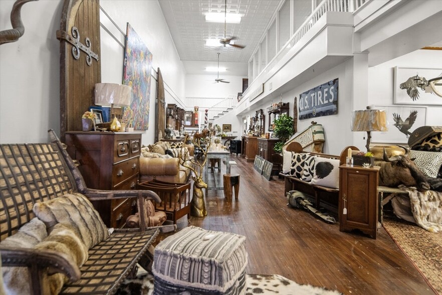 117 E Lufkin Ave, Lufkin, TX for sale - Building Photo - Image 2 of 23