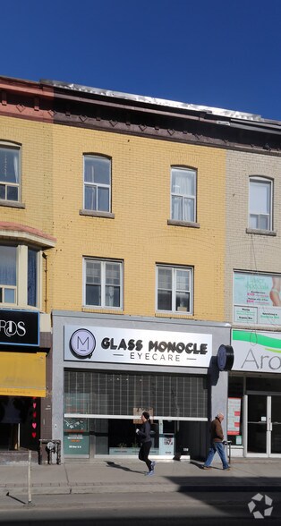 590 Bloor St W, Toronto, ON à vendre - Photo principale - Image 1 de 1