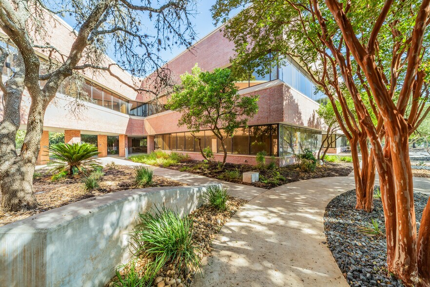 100 Citibank Dr, San Antonio, TX à vendre - Photo du bâtiment - Image 2 de 17