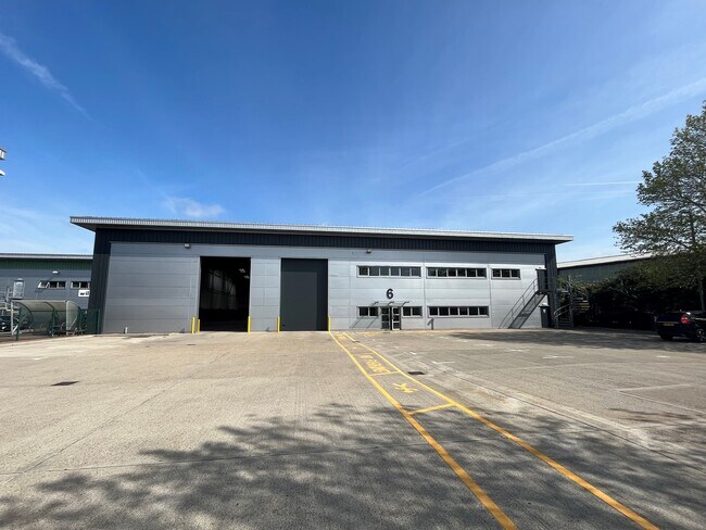 Plus de détails pour 19 Commerce Way, Croydon - Industriel à louer