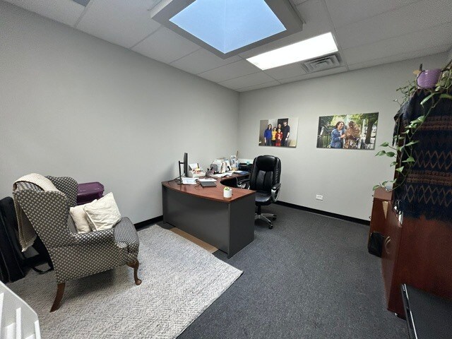776-784 Busse Hwy, Park Ridge, IL à vendre - Photo du bâtiment - Image 3 de 9