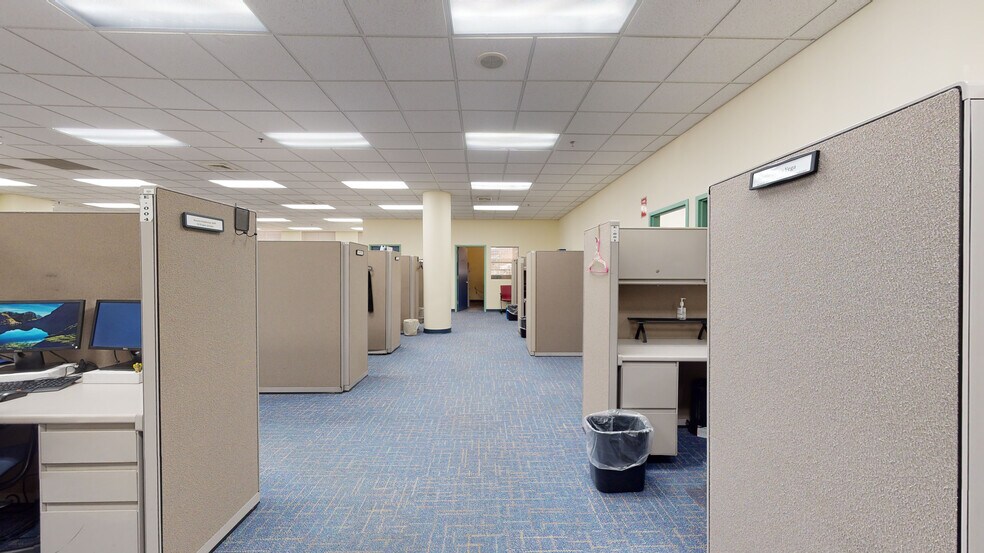 6323 7th Ave, Brooklyn, NY à louer - Numérisation 3D de Matterport - Image 3 de 21