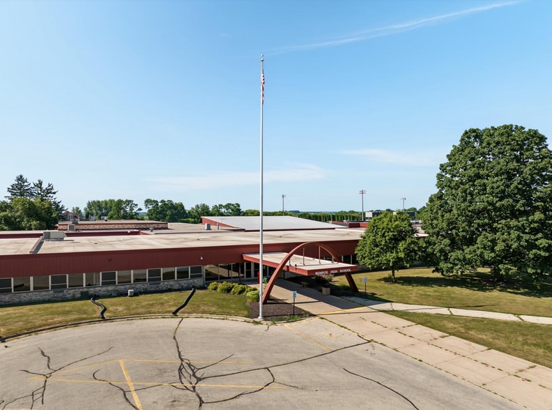 1600 26th St, Monroe, WI for sale - Building Photo - Image 2 of 69