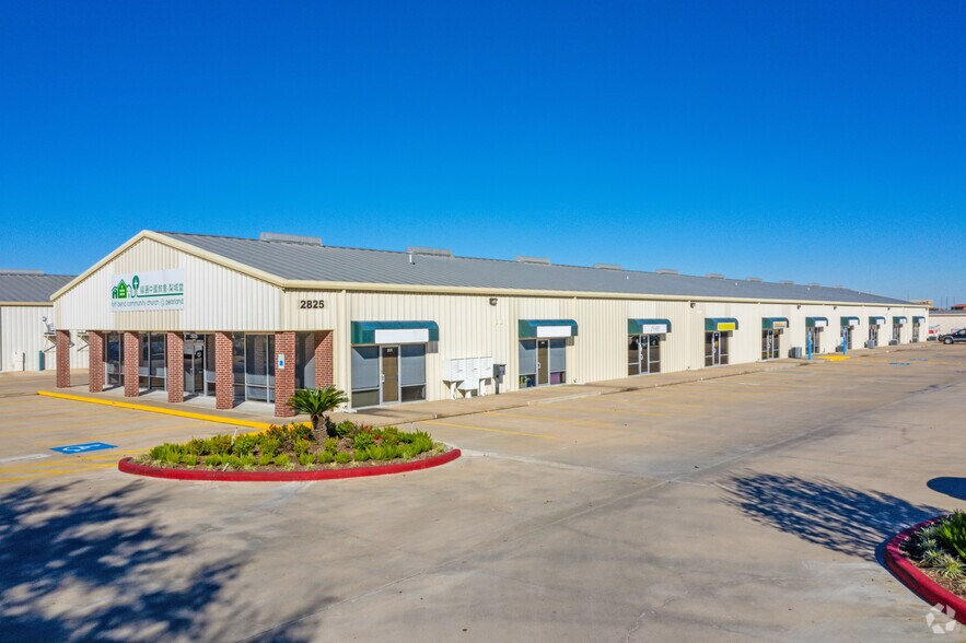 2825 Miller Ranch Rd, Pearland, TX à louer - Photo du bâtiment - Image 2 de 8