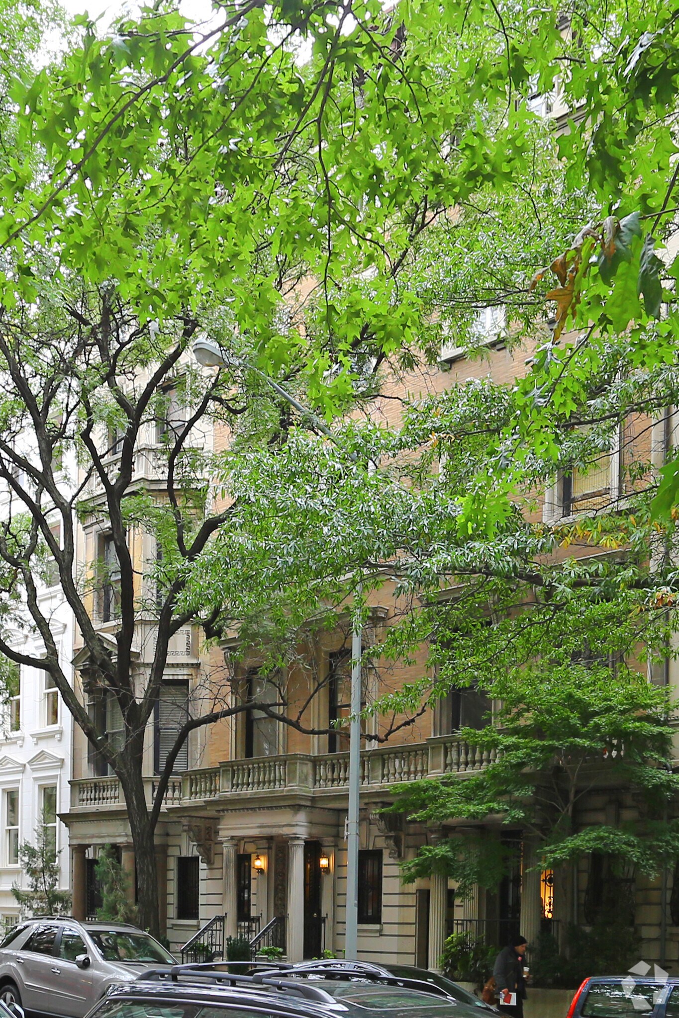 49 E 74th St, New York, NY for sale Building Photo- Image 1 of 5