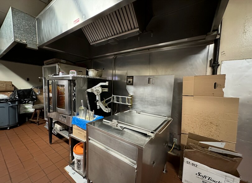 13100-13118 Sherman Way, North Hollywood, CA à louer - Photo du bâtiment - Image 1 de 10