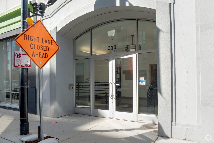 310 S Racine Ave, Chicago, IL à louer - Photo du bâtiment - Image 3 de 5