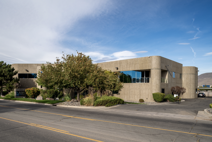 9550 Gateway Dr, Reno, NV for sale - Building Photo - Image 2 of 23