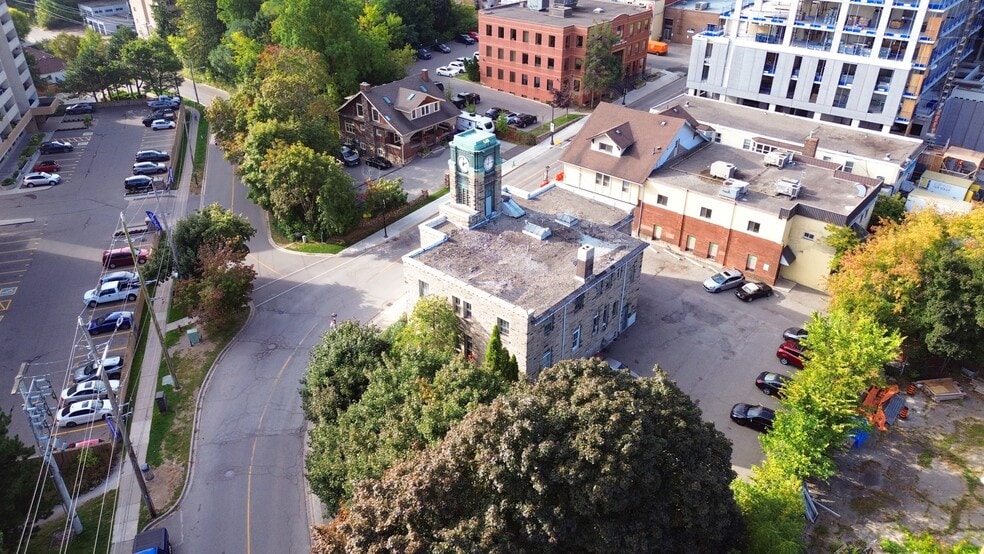 70 Mill St, Halton Hills, ON for sale - Building Photo - Image 1 of 31