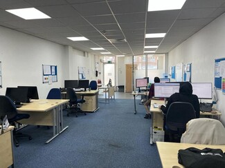 More details for 23-25 Bridge St, Pinner - Office, Retail for Lease