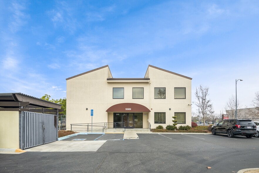 5589 Winfield Blvd, San Jose, CA à louer - Photo du b timent - Image 3 de 13