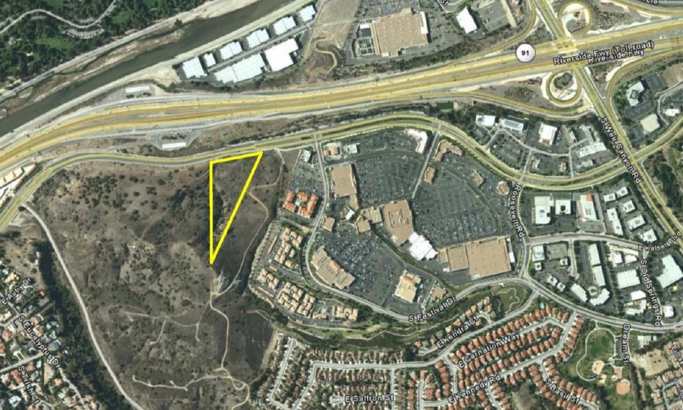 E Santa Ana Canyon Rd, Anaheim, CA for sale - Primary Photo - Image 1 of 1