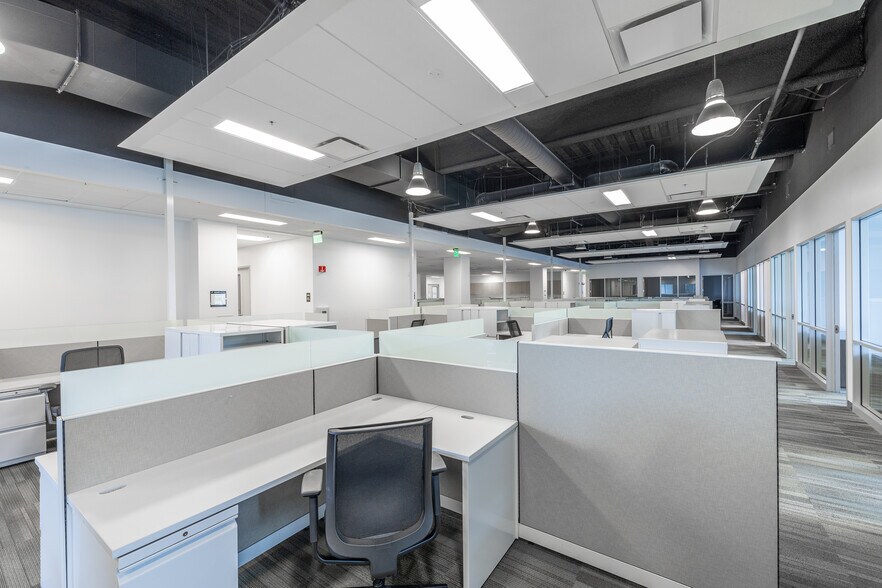 400 E Jamie Ct, South San Francisco, CA à louer - Photo intérieure - Image 2 de 4