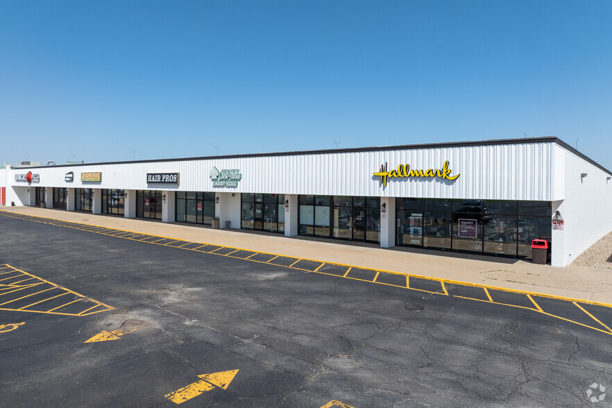 1015-1067 W Jackson St, Morton, IL for lease - Building Photo - Image 1 of 4