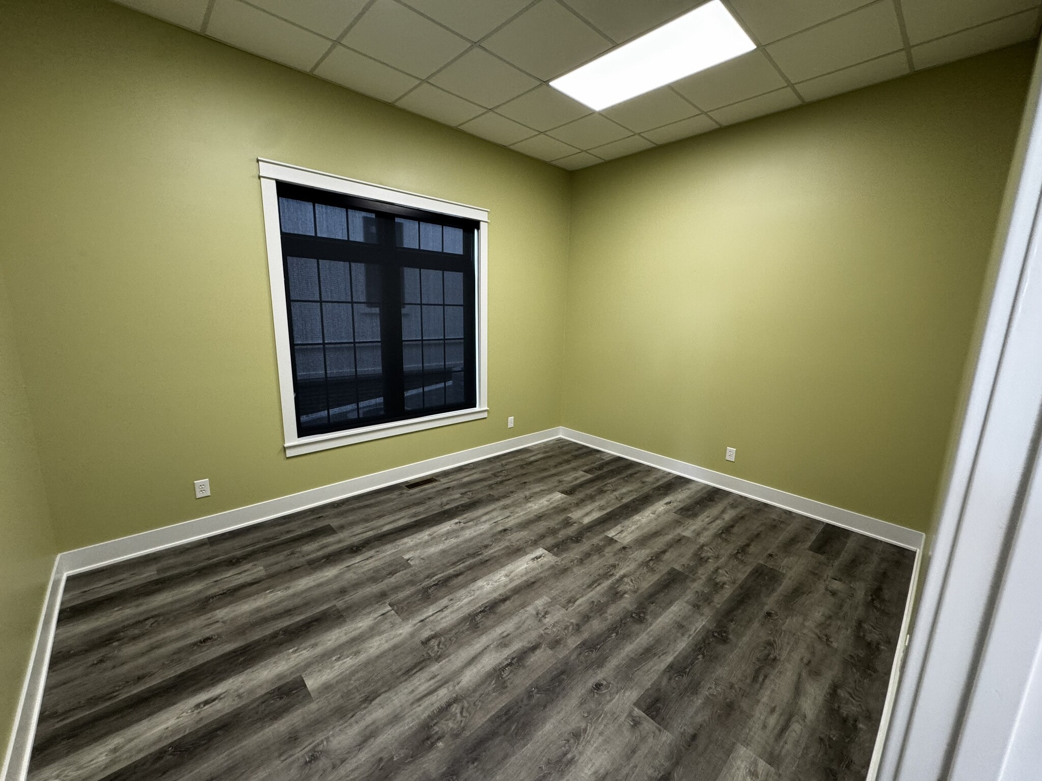 7115 Kentwell Ln, Lincoln, NE for lease Interior Photo- Image 1 of 2