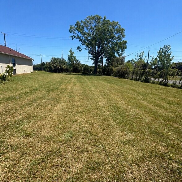 2500 56th st, Tampa, FL à vendre - Photo du bâtiment - Image 3 de 7