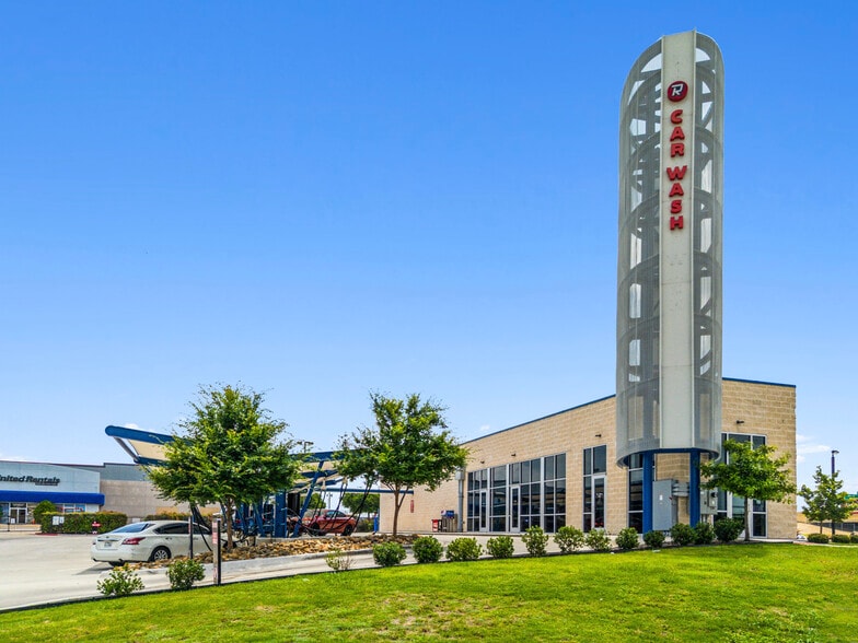 512 K Ave, Plano, TX à vendre - Photo du bâtiment - Image 2 de 11