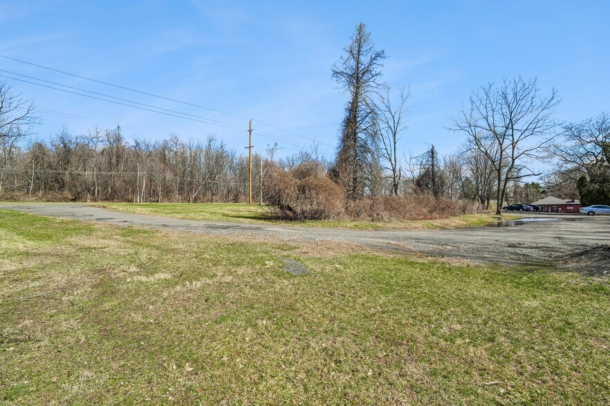 1481 US Highway 22 E, Annandale, NJ à vendre - Photo du bâtiment - Image 3 de 19