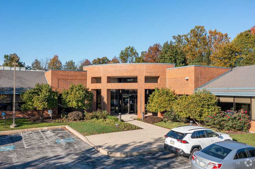 2560 Renaissance Blvd, King Of Prussia, PA for lease - Building Photo - Image 2 of 3