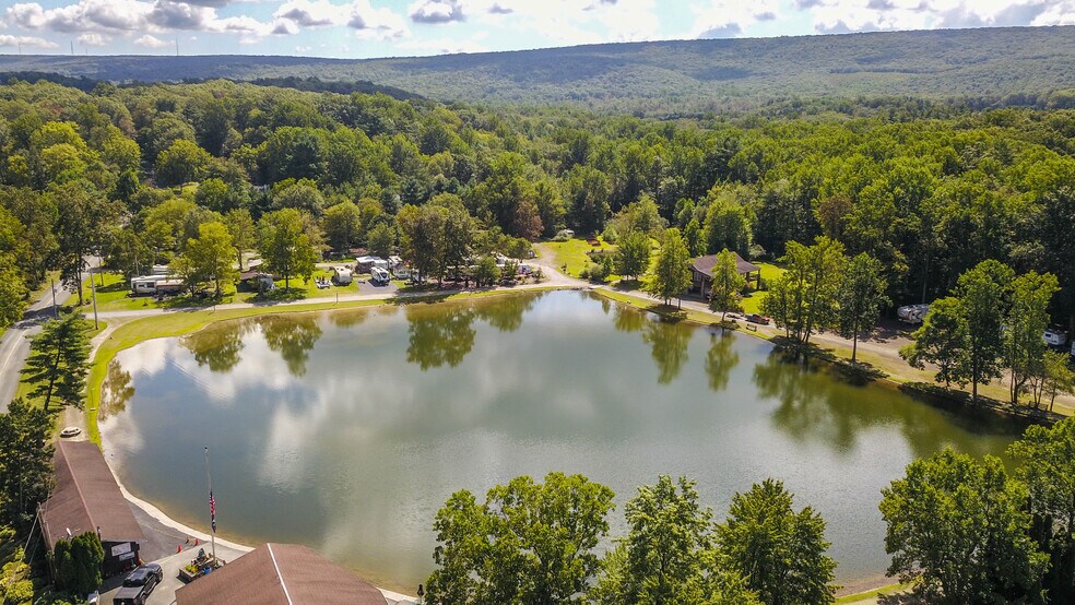 63 Blue Mountain rd, Schuylkill Haven, PA à vendre - Photo du bâtiment - Image 3 de 85