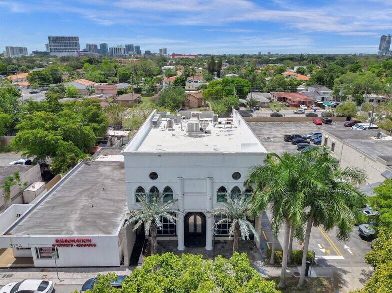 3138 SW 22nd St, Miami, FL à vendre - Photo du bâtiment - Image 3 de 13