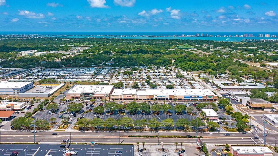 1229 Missouri Ave N, Largo, FL à vendre - Photo du bâtiment - Image 2 de 8