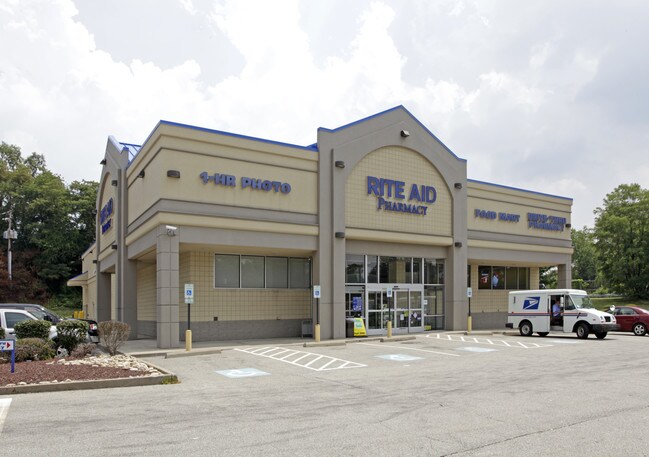 Plus de détails pour 4927 Homeville Rd, West Mifflin, PA - Commerce de détail à louer