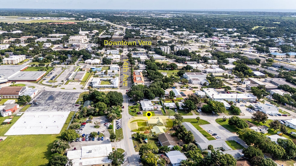 1766 14th Ave, Vero Beach, FL à vendre - Photo du bâtiment - Image 3 de 69