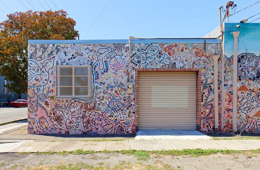 2986 Chapman St, Oakland, CA for lease - Building Photo - Image 2 of 12