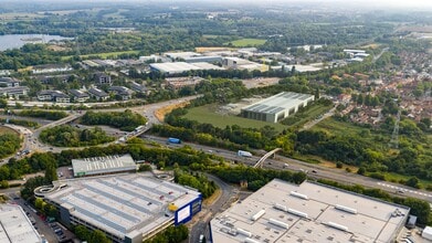 Bath Rd, Reading à louer Photo du bâtiment- Image 1 de 2