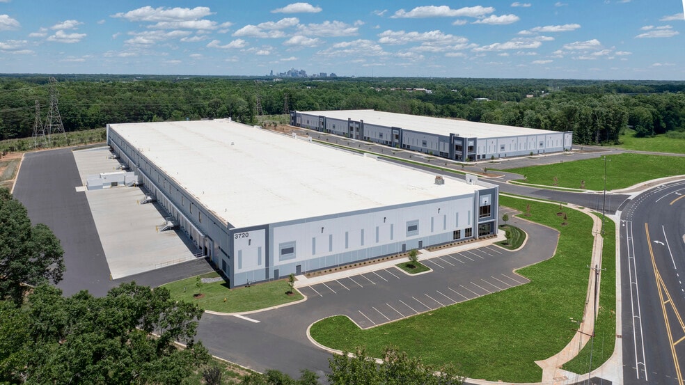 3720 Shopton Rd, Charlotte, NC for lease - Building Photo - Image 3 of 7