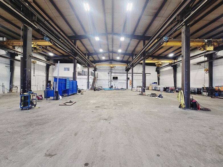 9217 27th Ave NW, Edmonton, AB for lease - Building Photo - Image 2 of 9