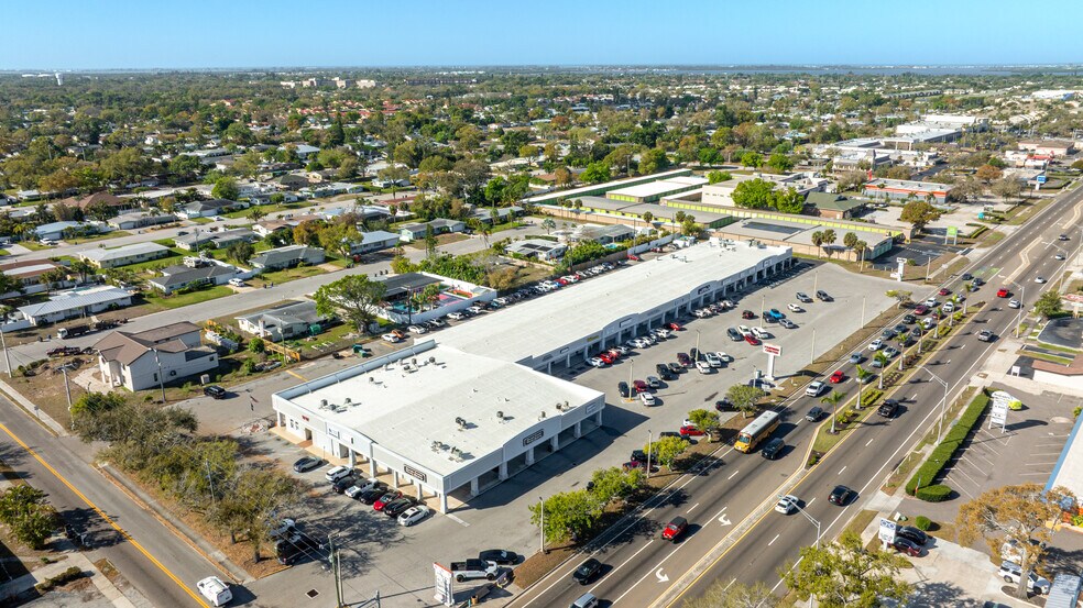 5105-5239 Manatee Ave, Bradenton, FL à vendre - Photo du bâtiment - Image 3 de 7