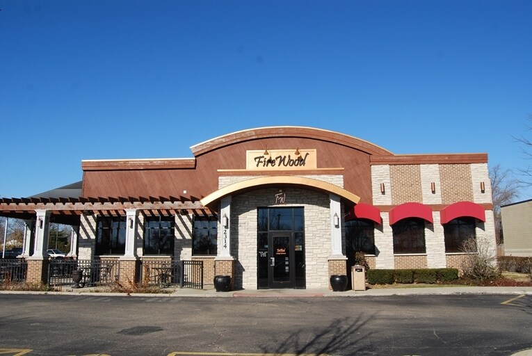 2314 W Route 120, Mchenry, IL à louer - Photo du bâtiment - Image 2 de 11