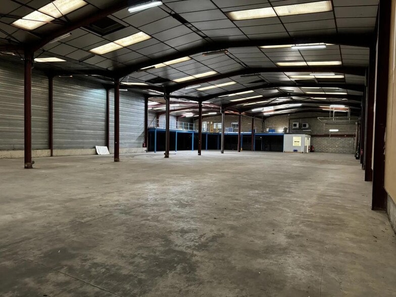 Industrial in Aubervilliers for lease - Building Photo - Image 3 of 9