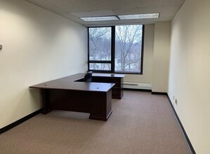 35 E Grassy Sprain Rd, Yonkers, NY for lease Interior Photo- Image 2 of 2