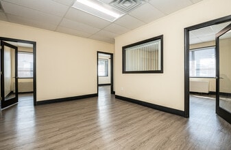 599 North Ave, Wakefield, MA for lease Interior Photo- Image 2 of 4