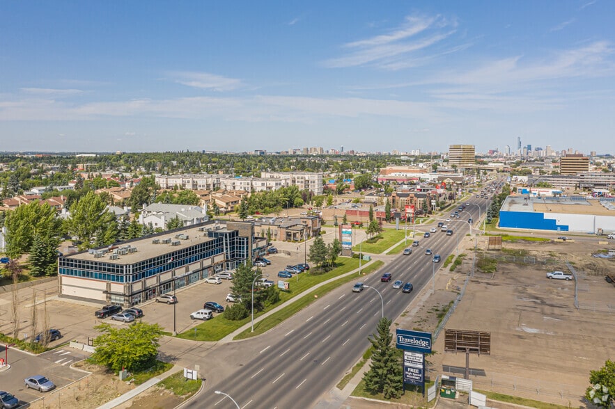 4628-4640 Calgary Trl NW, Edmonton, AB for lease - Aerial - Image 2 of 3