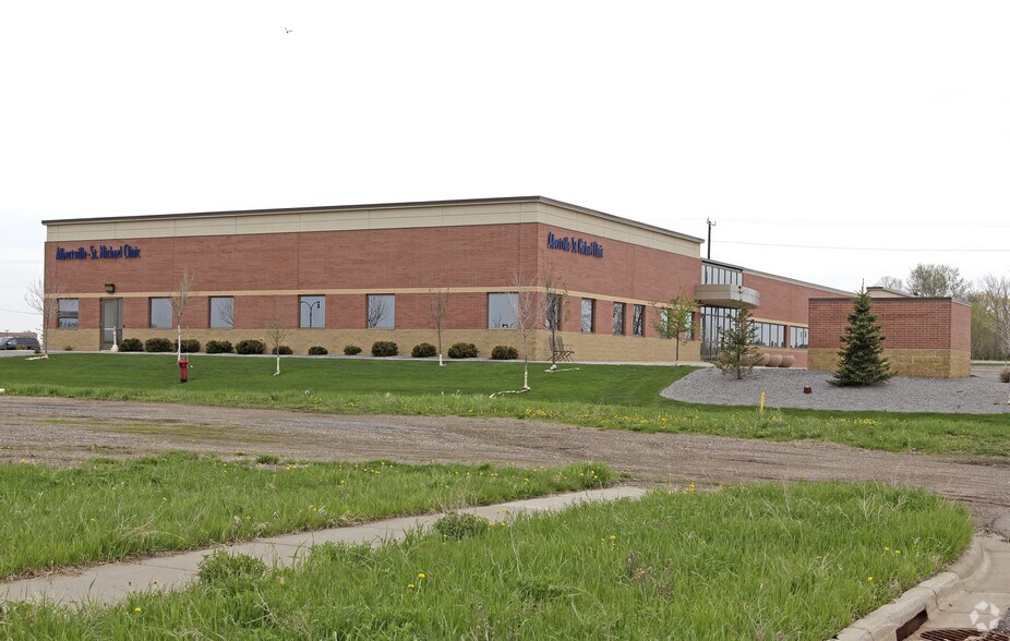 11091 Jason Ave NE, Albertville, MN à louer - Photo du bâtiment - Image 2 de 3