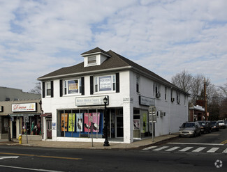 More details for 35 W Main St, Smithtown, NY - Retail for Sale