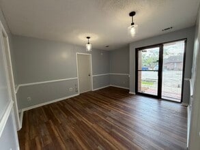 301 Oakbrook Ln, Summerville, SC for lease Interior Photo- Image 2 of 14
