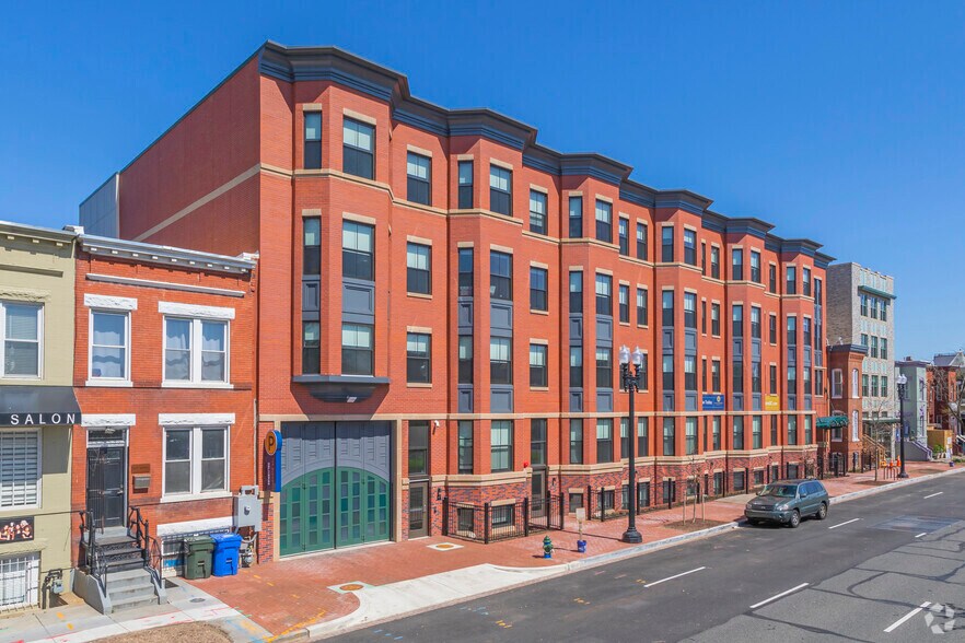 1220 Pennsylvania Ave SE, Washington, DC for lease - Building Photo - Image 2 of 3