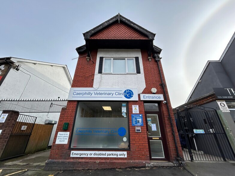 12 Market St, Caerphilly for lease - Building Photo - Image 1 of 2